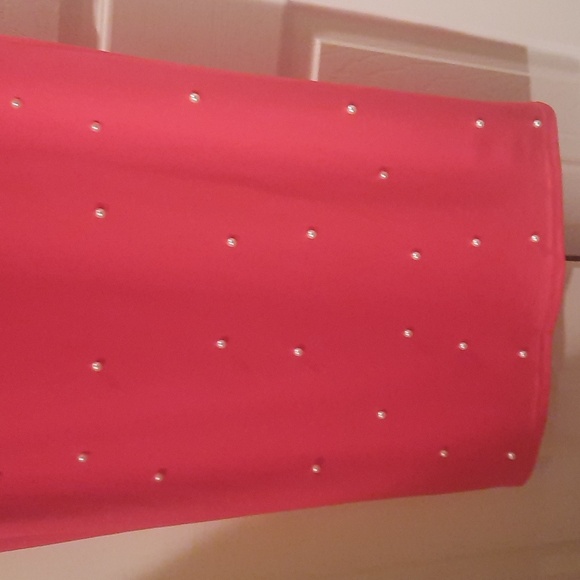 Red Dress - Picture 4 of 5